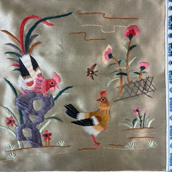 Vintage Chinese silk embroidered pieces or silk napkins (5 pieces) - Picture 12 of 16